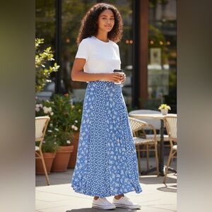 American Rag Blue and White Floral Maxi Skirt‎ 100% Rayon Size XL